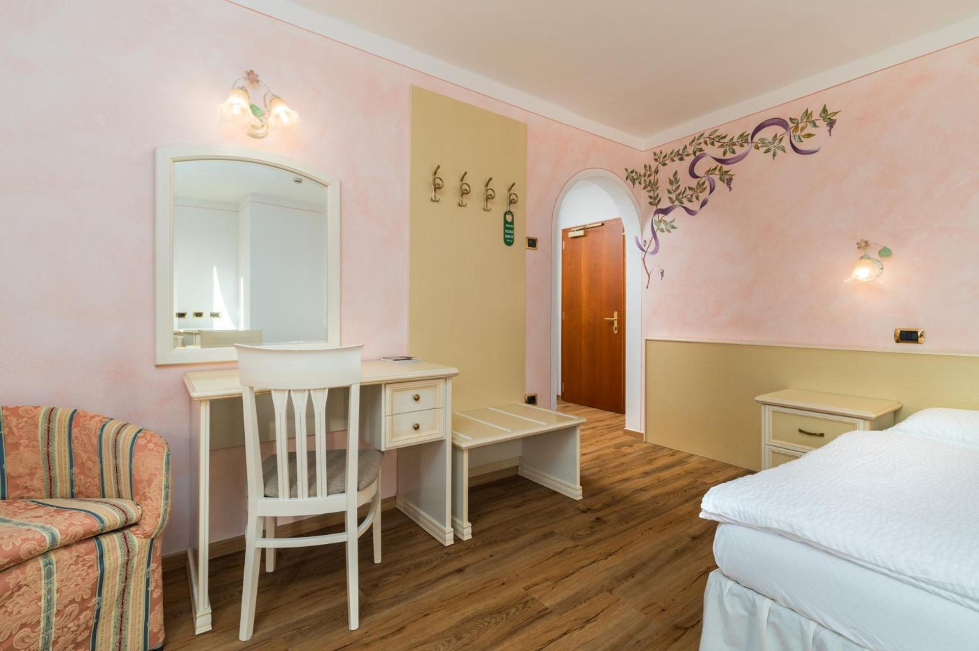 Hotel Opinione Dimora Storica Сан-Лоренцо-ин-Банале Экстерьер фото